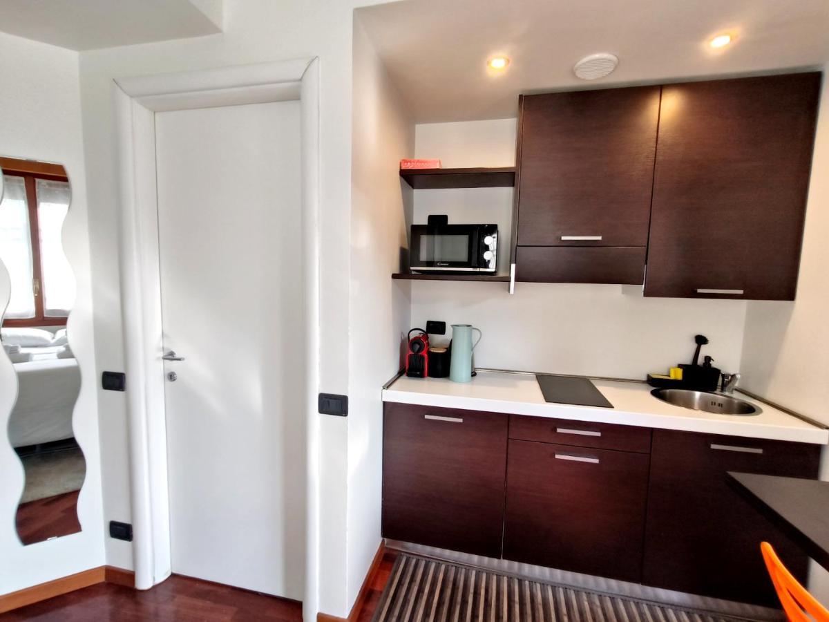 Exclusive And Unobtainable Big Terrace In Milano Downtown With Ac, Wifi, Subway M1 And M2 In Shopping Area Διαμέρισμα Εξωτερικό φωτογραφία